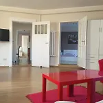 柏林伊拉公寓酒店 *