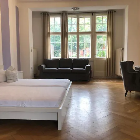 Apart-hotel Ela *