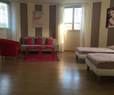 Apart-hotel Ela
