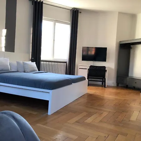Ela Aparthotel *
